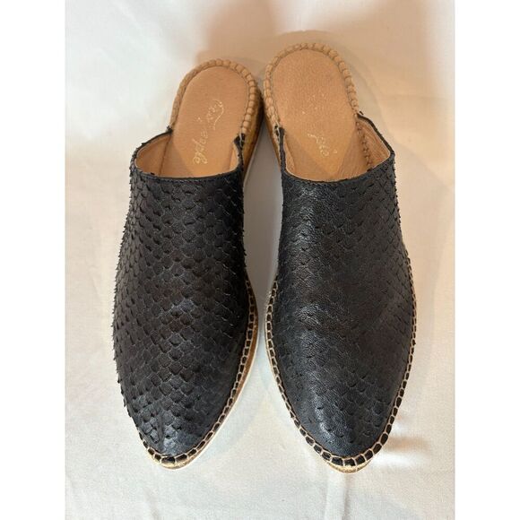 Free People Black Snake Skin Embossed Espadrille Mules size 40 - Picture 6 of 7